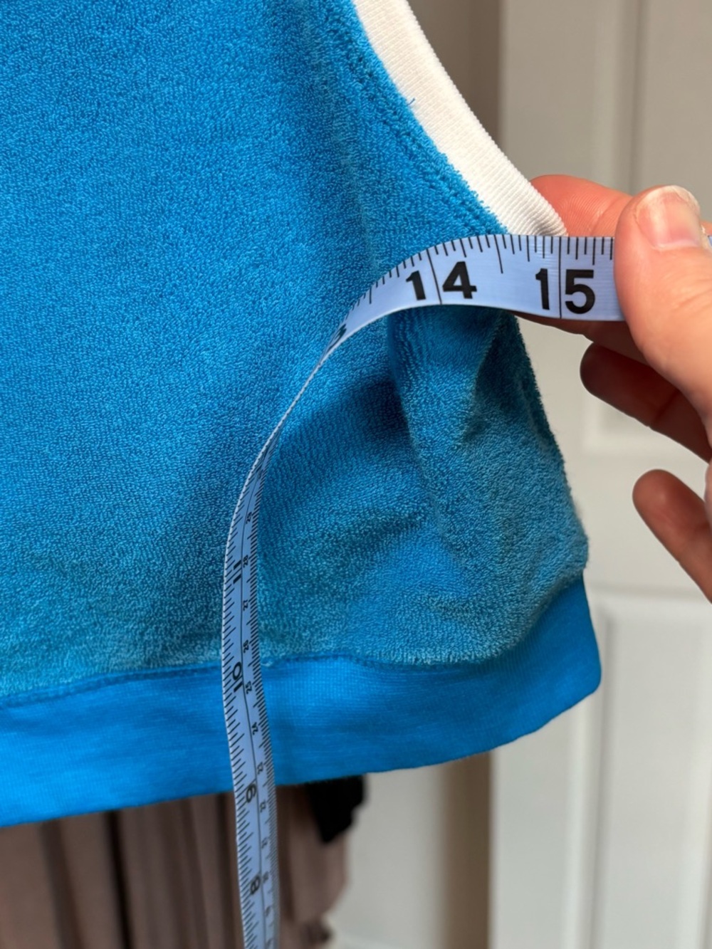 aerie offline Collared padded crop top bra, size medium - Picture 6 of 8